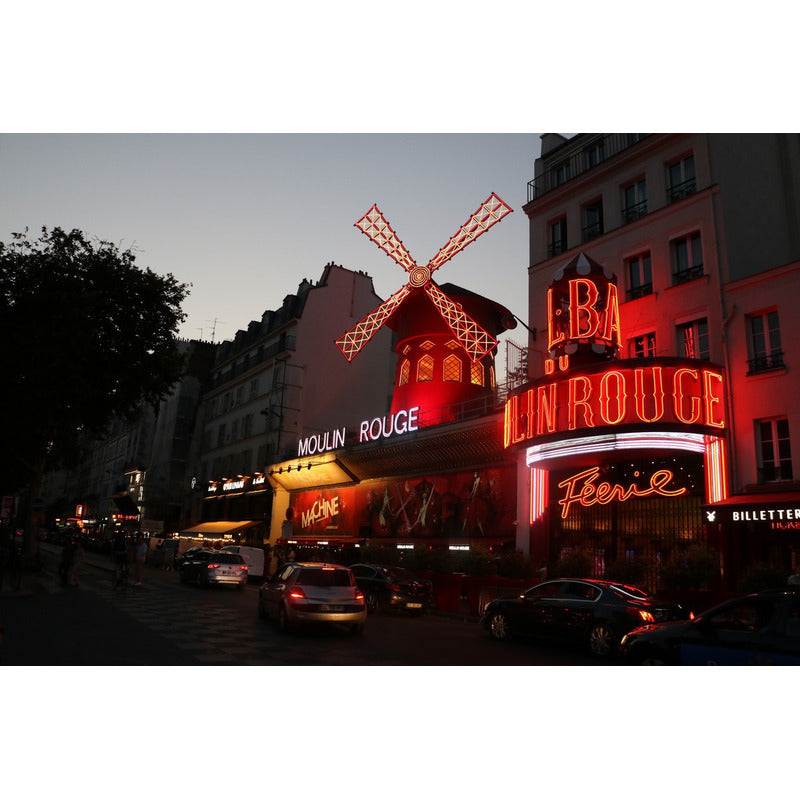 Moulin-rouge-paris-3