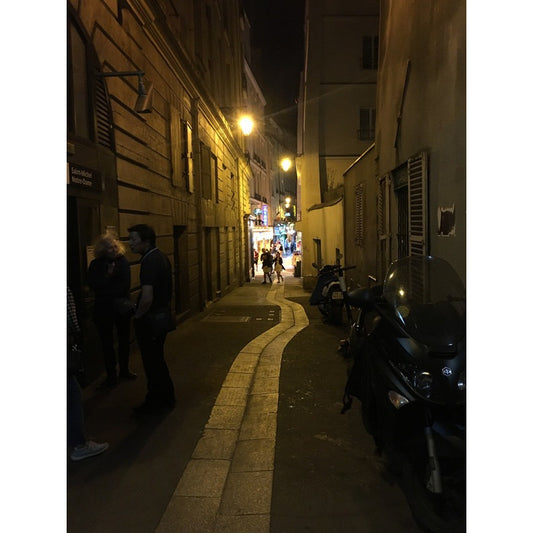 Small-streets-paris-4