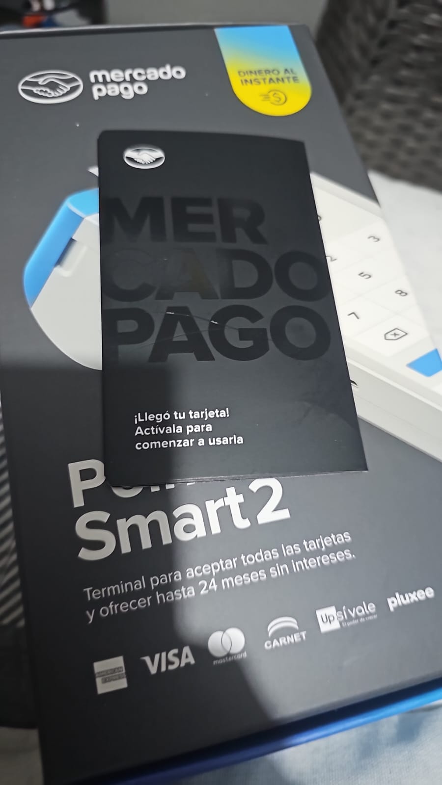 Mercado Point es una solución de pago desarrollada por Mercado Pago que permite a los negocios recibir pagos mediante tarjetas de crédito y débito de forma rápida y segura.